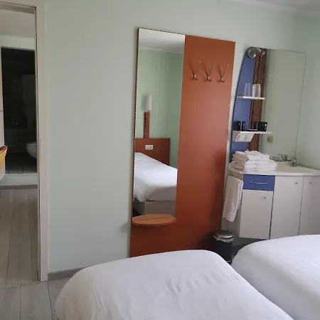 Aux Beaux Rivages En Gaume Hotel