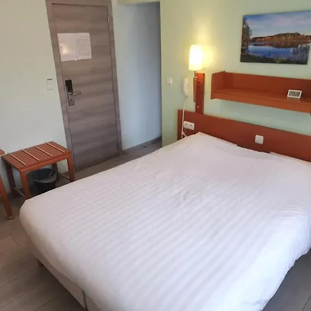 Aux Beaux Rivages En Gaume 3*