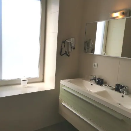 Aux Beaux Rivages En Gaume Hotel Lacuisine