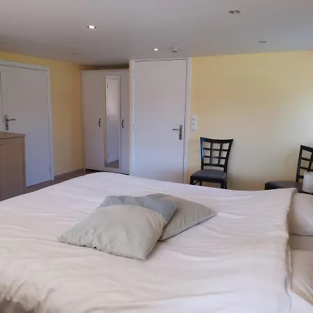 Aux Beaux Rivages En Gaume Hotel