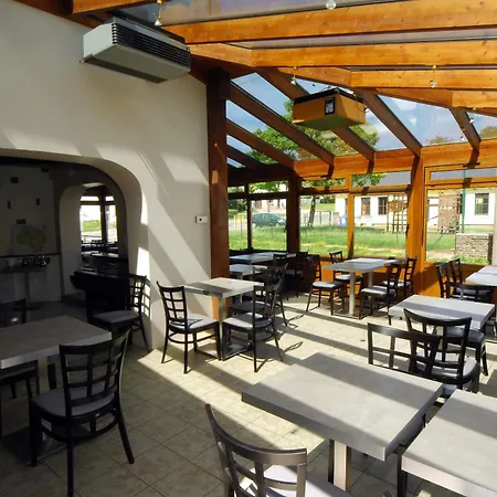 Hotel Aux Beaux Rivages En Gaume Lacuisine